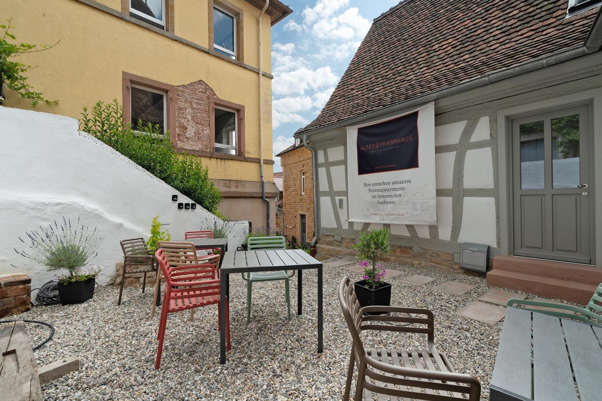 Altes Pfarrhaus - Kelterhaus * Gleisweiler